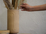 Load image into Gallery viewer, Rostro vase - Beige
